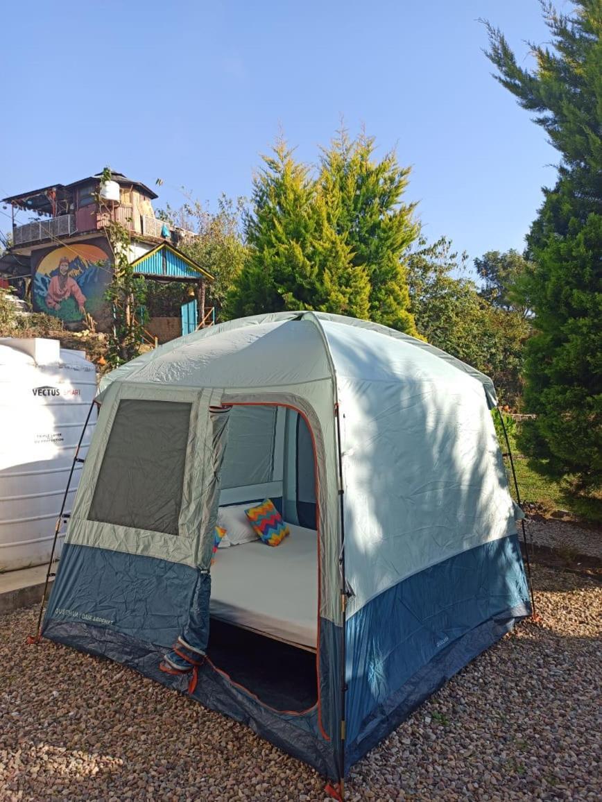 Gostops Bir, Landing Site 외부 사진